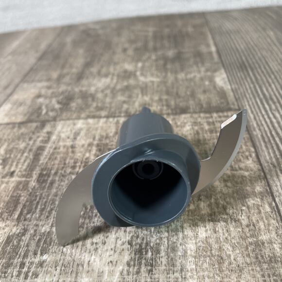 Cuisinart MCH-4 Core Custom 4-Cup Mini Chopper Replacement Blade - Picture 3 of 3